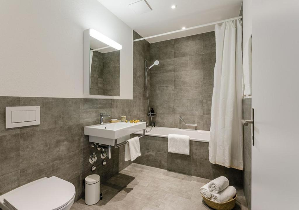 Swiss Star Home Illnau-Effretikon エクステリア 写真