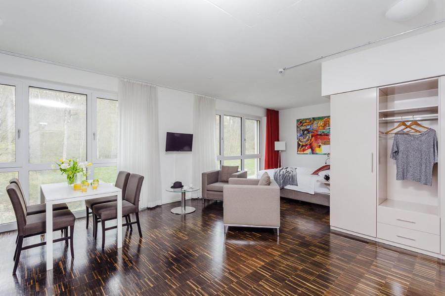 Swiss Star Home Illnau-Effretikon エクステリア 写真